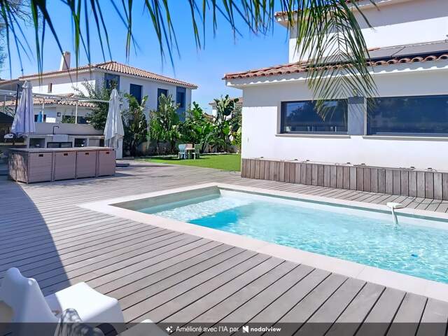 Maison - 6 pièces - Le Pradet — photo du bien