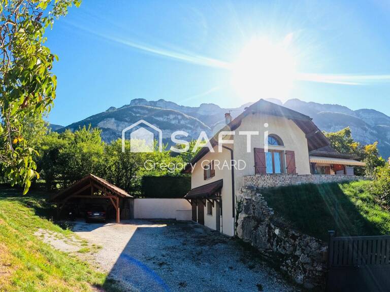 Dominant le petit village de Clarafond,cette maison d'architecte édifier en 1998 offre une position dominante et une vue panoramique — photo 1