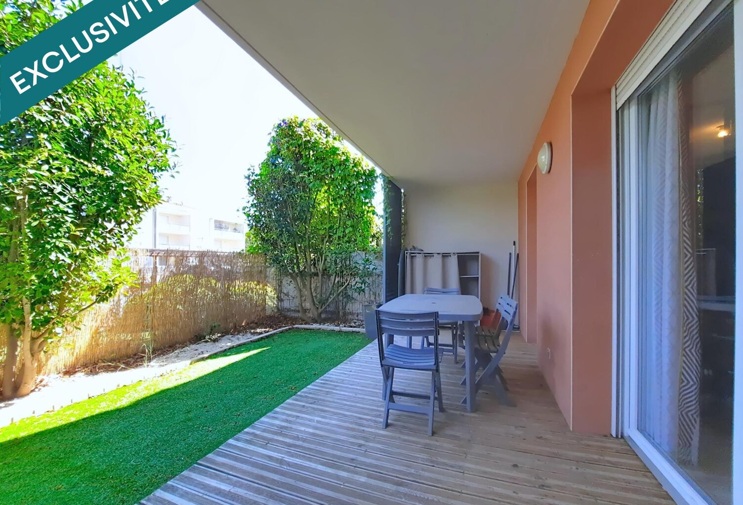 T1 bis en rez-de-jardin avec parking et terrasse — photo 1