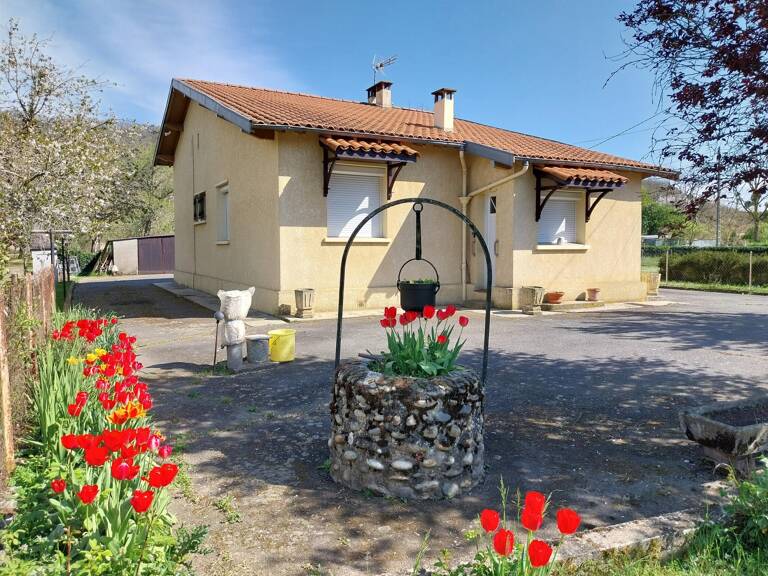 Maison avec grand jardin, proche autoroute — photo 1