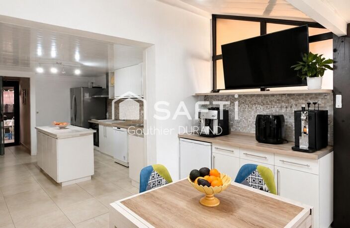 RARE - Maison 3 chambres à 300 m de la plage + Piscine + Panneaux solaires — photo 2