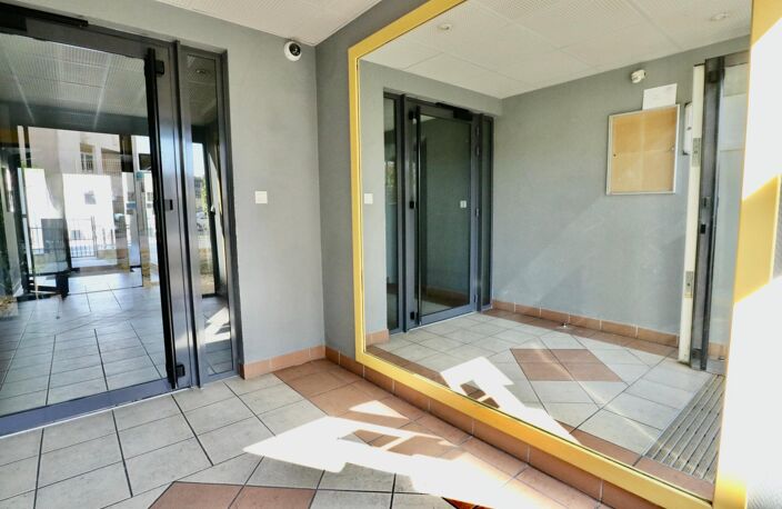 Appartement T4, 85m2,Terrasse, parking et Piscine! — photo 3