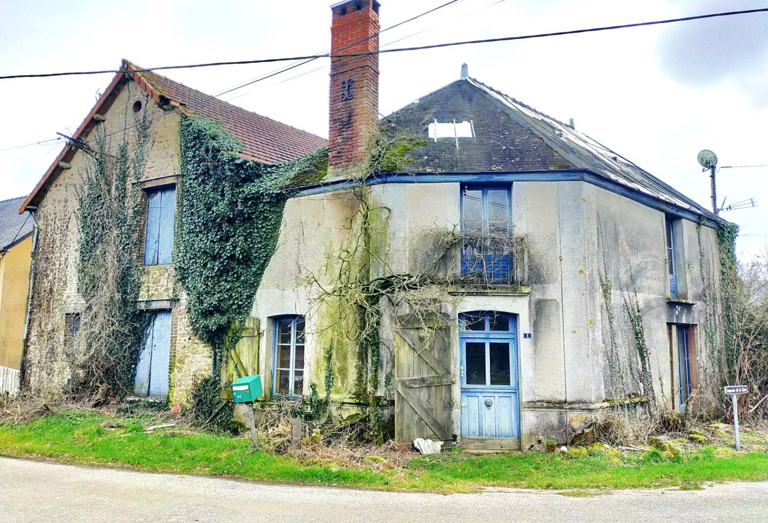 Maison ref.7195 à rénover, dépendances — photo 1
