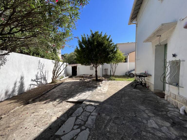 Maison T6 avec garage — photo 1