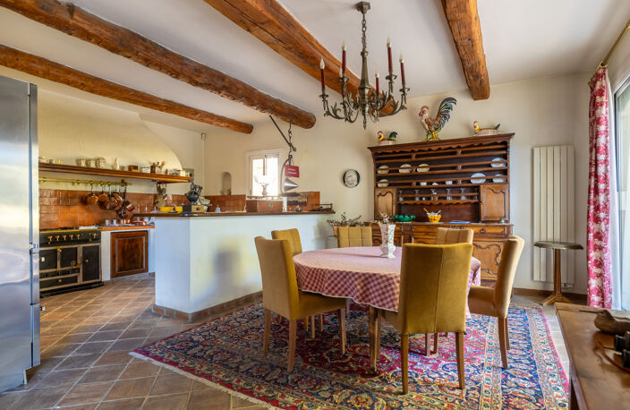 A VENDRE DOMAINE PROVENÇAL D'EXCEPTION À SAINT-VICTORET 1373 — photo 4