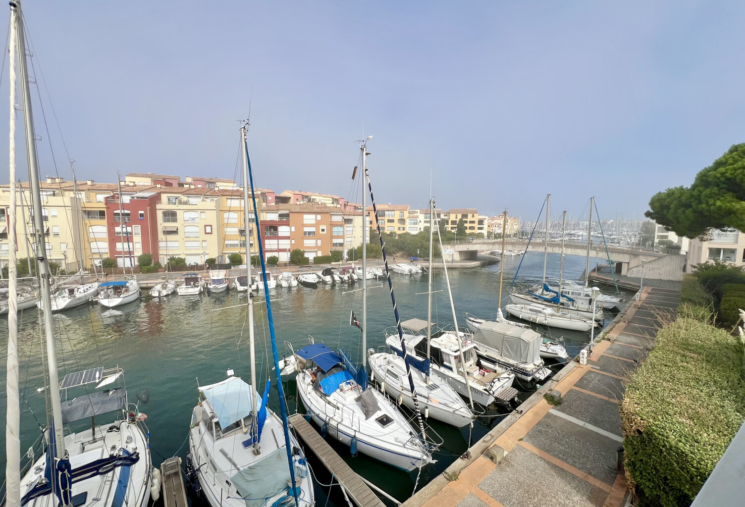 ACHAT CAP D'AGDE - QUARTIER VIEUX PORT - T2 CABINE - PARKING — photo 1