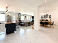 LE QUESNEL - MAISON MITOYENNE DE PLAIN PIED - 3 CHAMBRES - J — photo 4