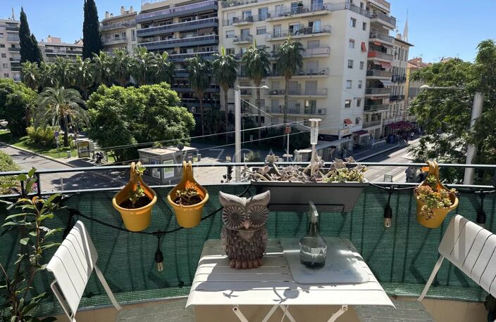 Libération – Appartement 3/4 pièces de 101 m² avec grand balcon — photo 2