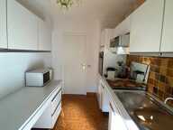 DANS RESIDENCE DE STANDING AVEC PARC ET PISCINE F2 MEUBLE AVEC PARKING SOUS SOL — photo 4