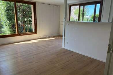 Appartement 3 pièces 1040 €