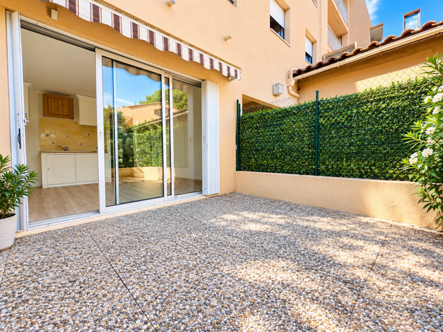 Appartement T2 avec terrasse — photo du bien