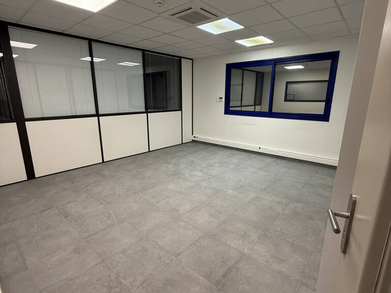 Bureaux climatisés à louer Zone de Marenton — photo 1