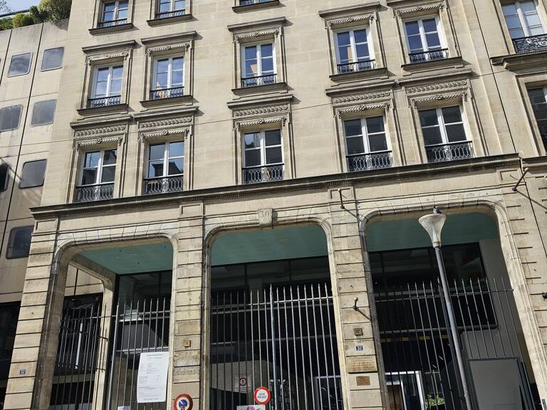 Bureaux 170 m² = 75 m² + 95 m² au 32 rue de Paradis 75010 Paris — photo 1