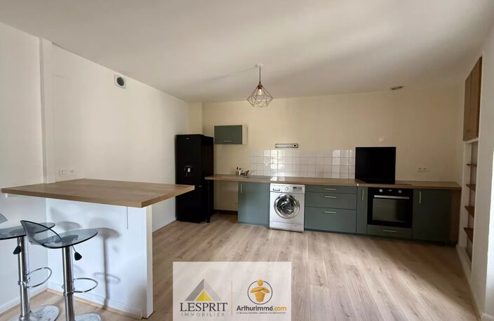 A LOUER APPARTEMENT MEUBLÉ – 3 PIÈCES – CENTRE-VILLE DE BRIVE — photo 3