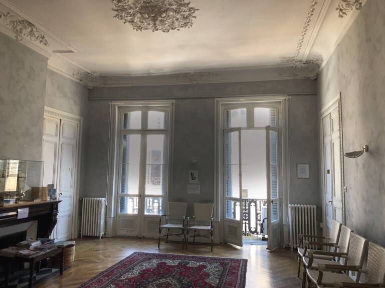 Bureaux 170 m² 950 € HC Hôtel Particulier RIOM XVIIIème siècle — photo 1