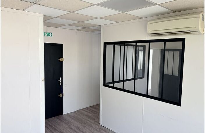 Local commercial — photo 2