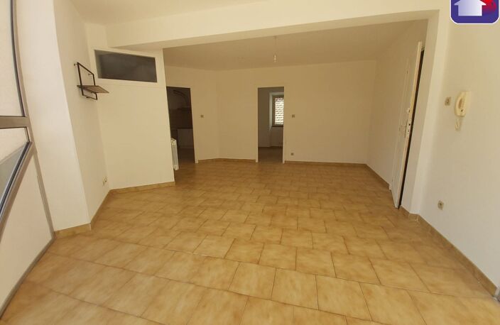 Location appartement 2 pièces 48 m² à Tarascon-sur-Ariège (09400) — photo 4