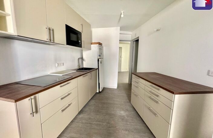 Vente maison 8 pièces 209 m² Tarascon-sur-Ariège (09400) — photo 4