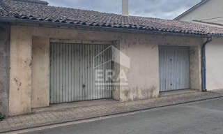 Garage  56 m² à vendre à Bourg (33710)