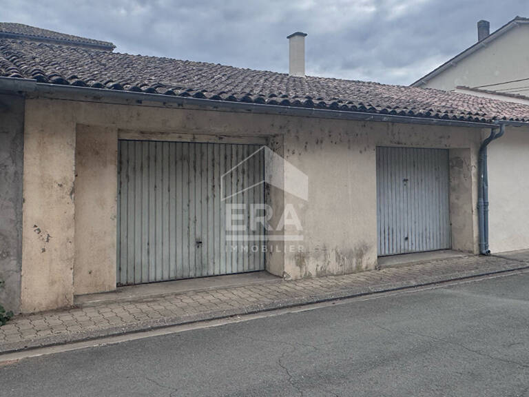 Garage Bourg 2 pièce(s) 56 m2 — photo 1