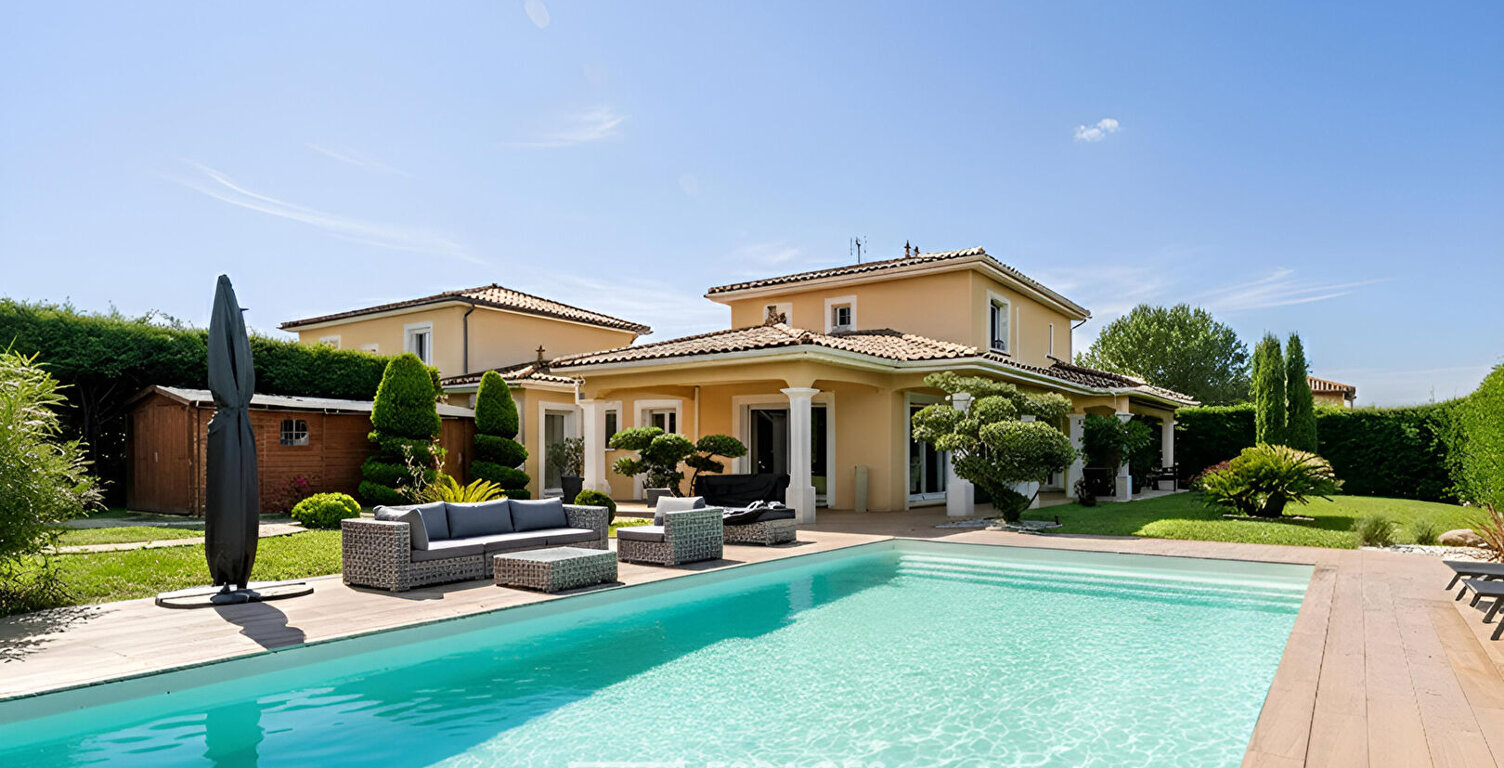 Villa au calme avec piscine sur les hauteurs de Saint-Bonnet-de-Mûre — photo 1