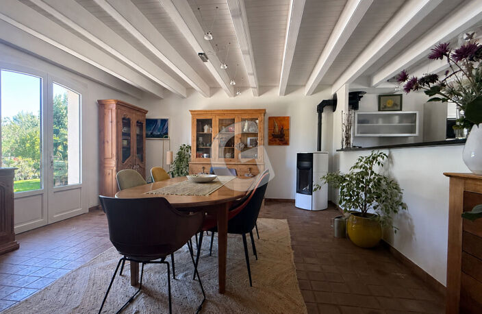 MAISON - 6 PIECES - 152M² - A VENDRE - LA JONCHERE — photo 2