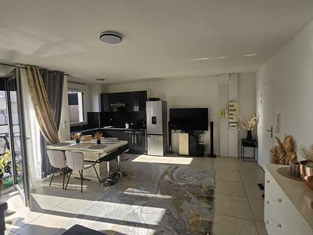 ROUEN JDP T4 AVEC TERRASSE ET BALCON — photo du bien