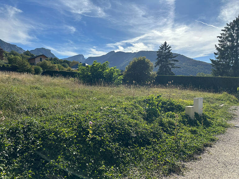 Terrain constructible  proche Chambéry (MONTAGNOLE )1 457 m² — photo 1