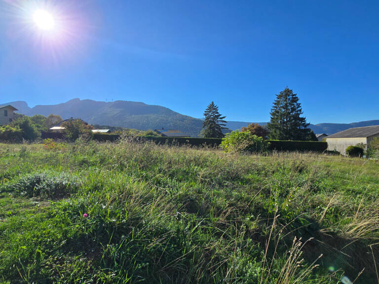 Terrain constructible  proche Chambéry (MONTAGNOLE )1200 m² — photo 1