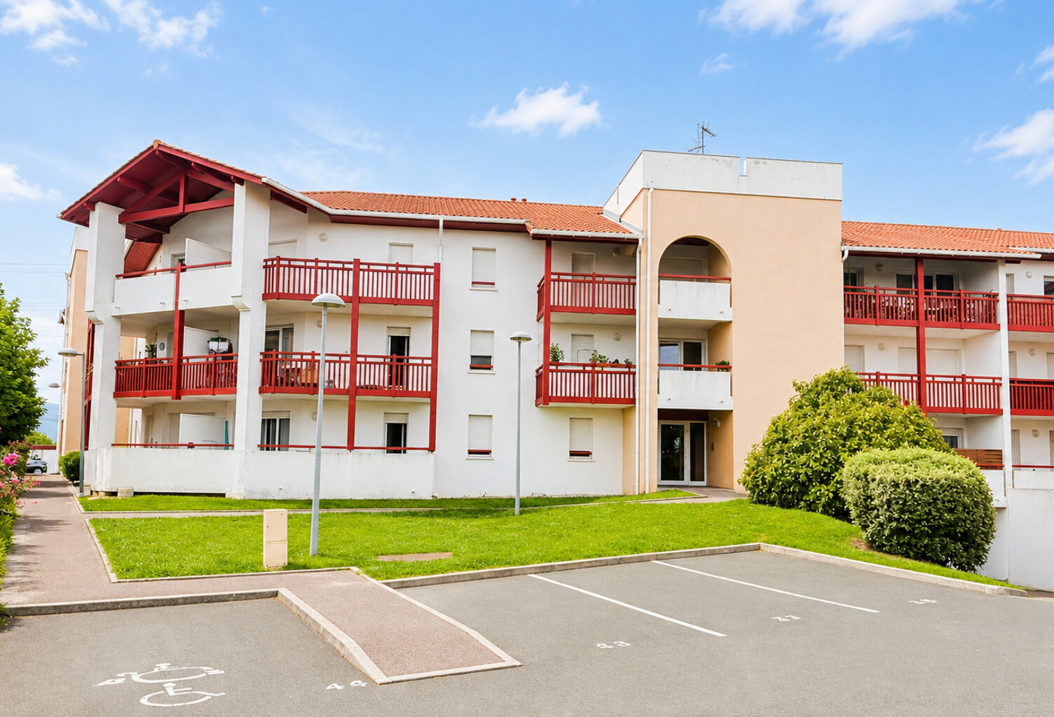 Appartement Saint Jean de Luz de type 3 avec cave et grand blacon — photo 1