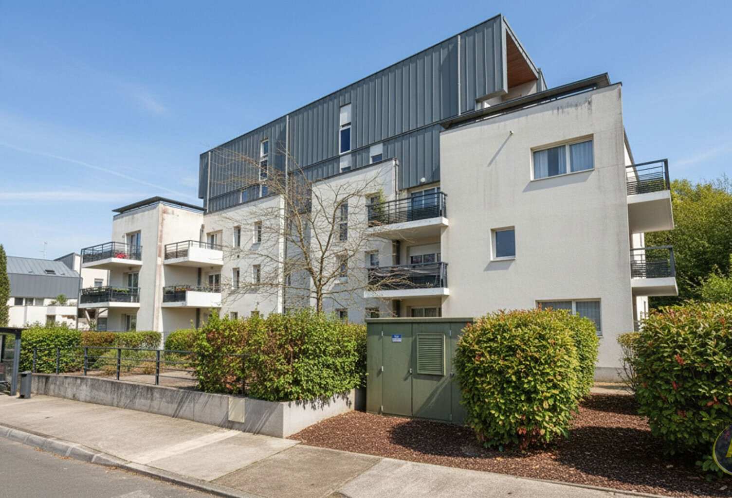 Appartement Avrille 2 pièce(s) 46.1 m2 — photo 1