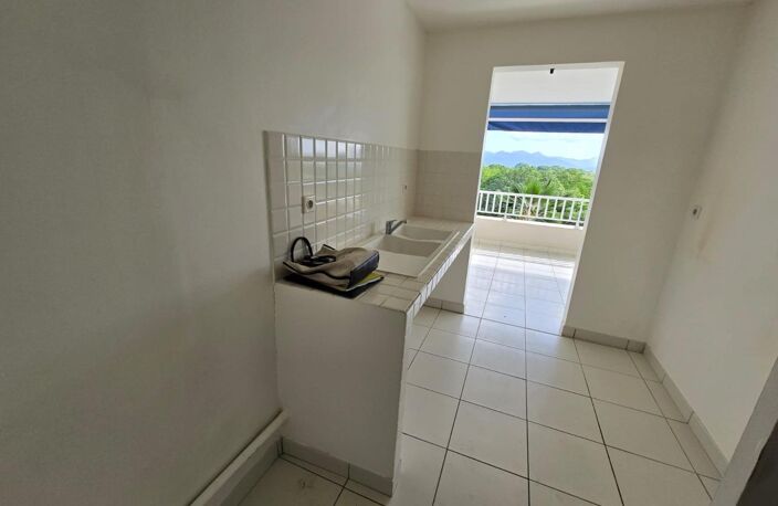 DUCOS  Appartement T4 en RDC avec grande terrasse et vue mer — photo 5