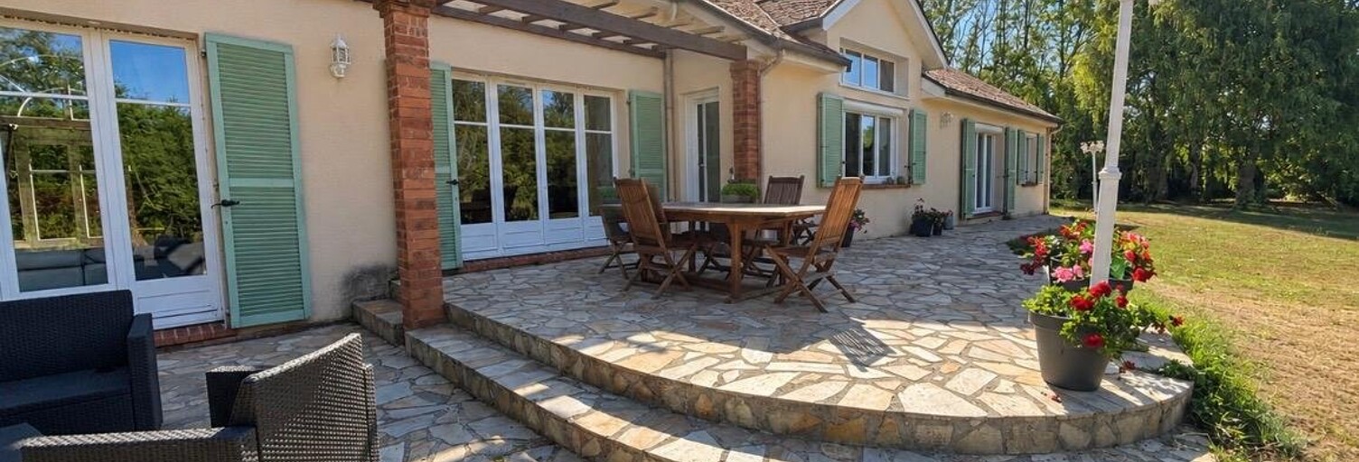 Maison 8 Pièces 234 m² à vendre à Ozoir-la-Ferrière (77330)