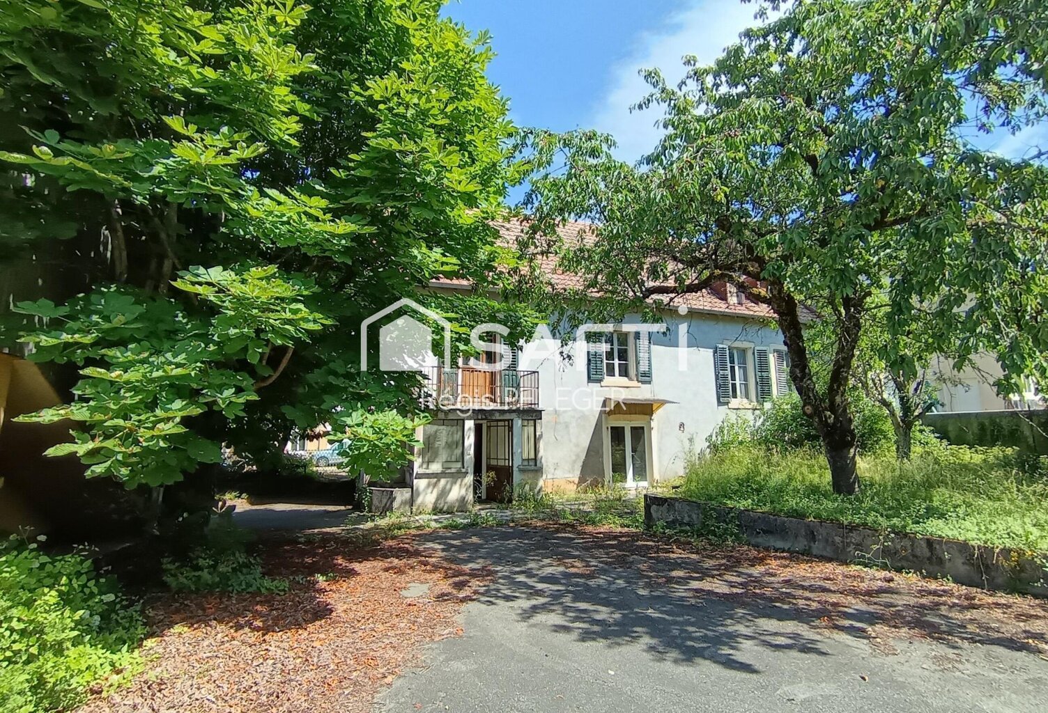 Ensemble immobilier mixte (habitation/industriel) — photo 1
