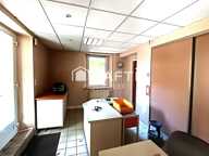 Ensemble immobilier mixte (habitation/industriel) — photo 4
