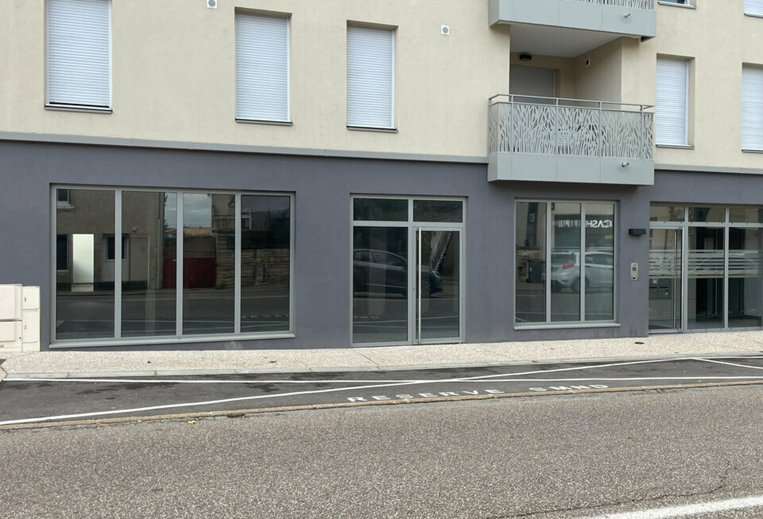 LOCAL COMMERCIAL à LOUER — photo 1