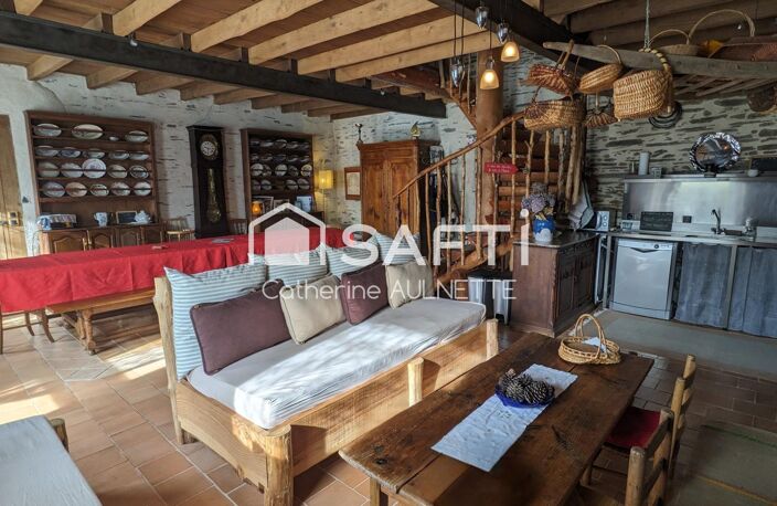 Maison en pierre de 312 m², 11 pièces, 7 chambres. — photo 2
