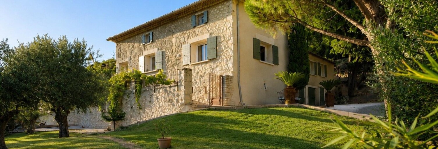 Maison 10 Pièces 224 m² à vendre à Mirmande (26270)