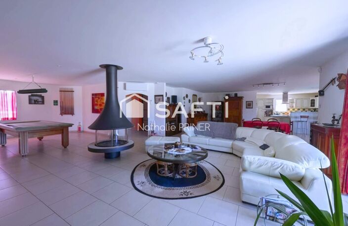 Spacieuse maison de plain-pied avec piscine — photo 4