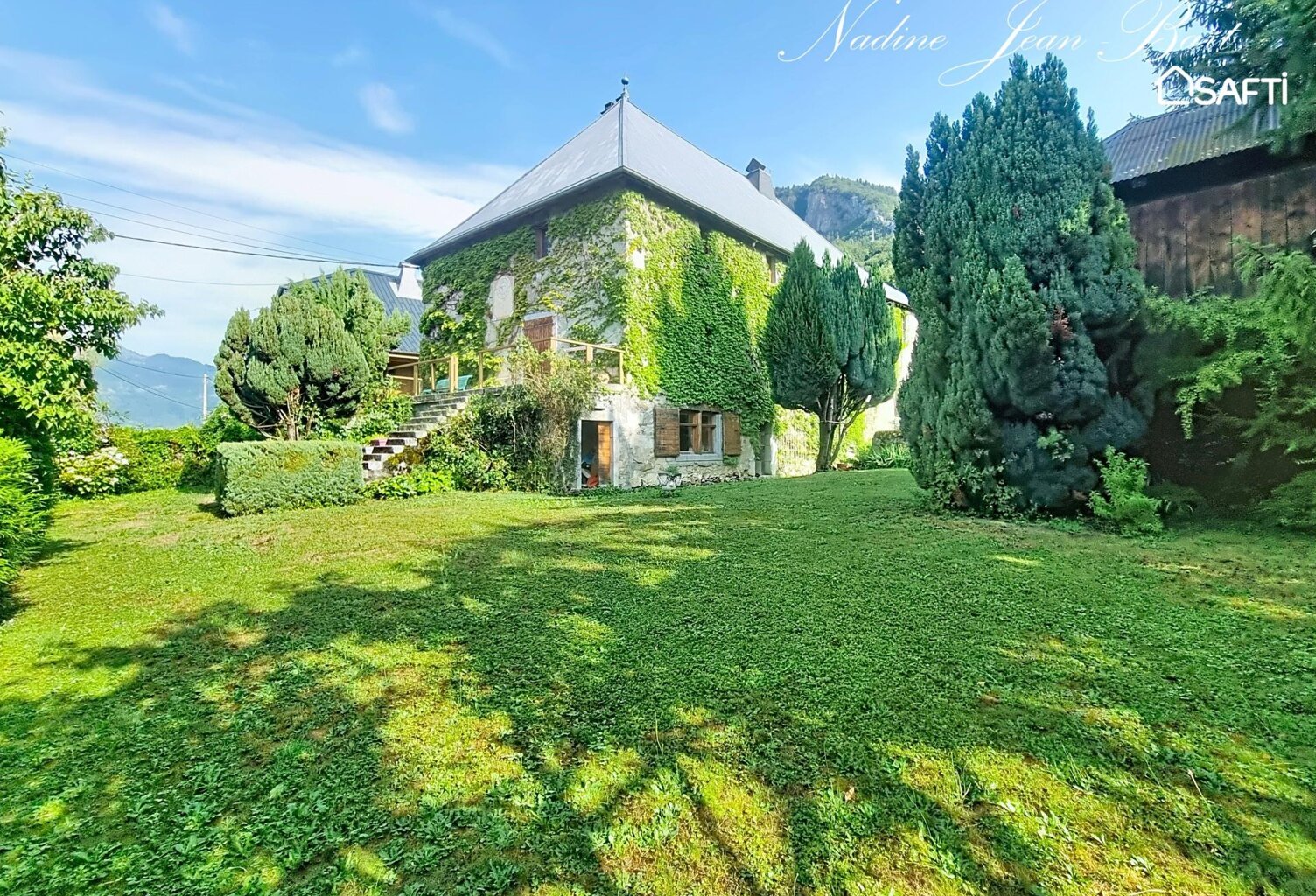 Une demeure d'exception au cœur d'un hameau préservé — photo 1