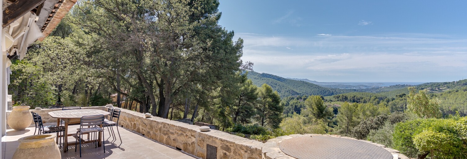 Maison 8 Pièces 213 m² à vendre à La Cadière-d'Azur (83740)