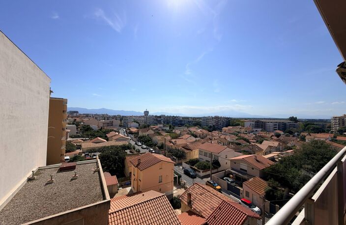 Dernier étage, petite vue mer et Canigou — photo 2