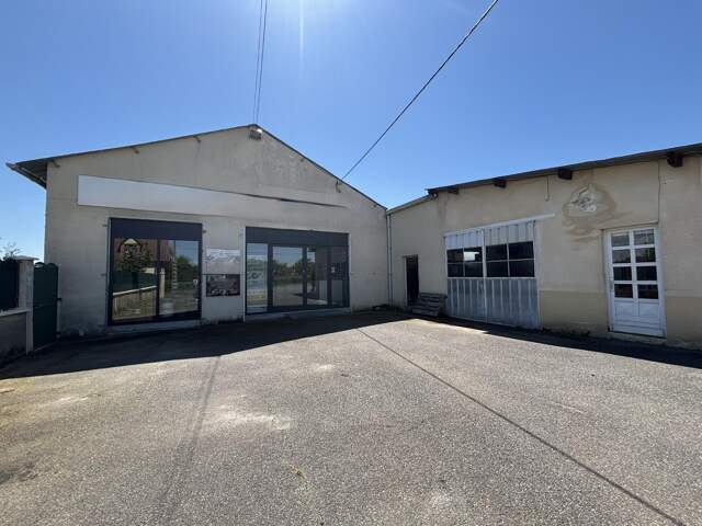 Ancien garage avec magasin — photo du bien