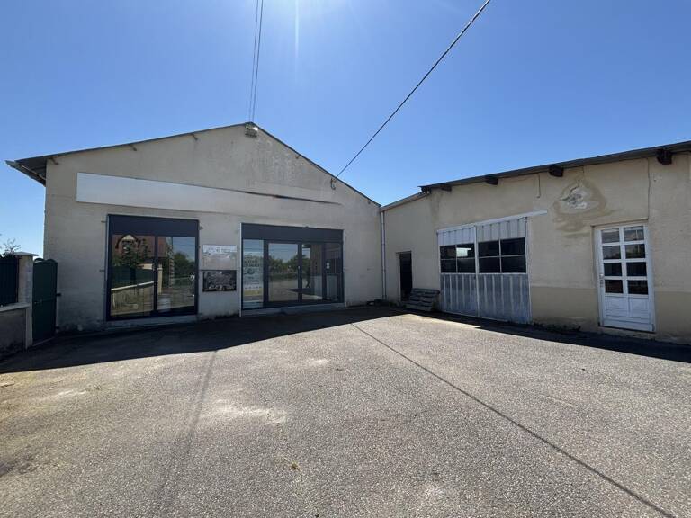 Ancien garage avec magasin — photo 1