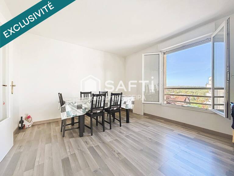 Appartement 3 pièces : dernier étage avec balcon — photo 1
