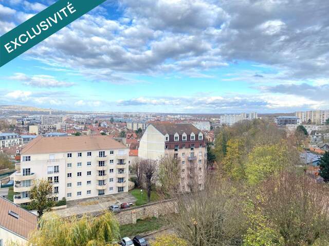 Studio loué, 5,36 % brut, balcon et parking — photo du bien