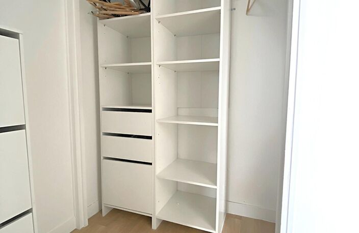 Studio loué, 5,36 % brut, balcon et parking — photo 4