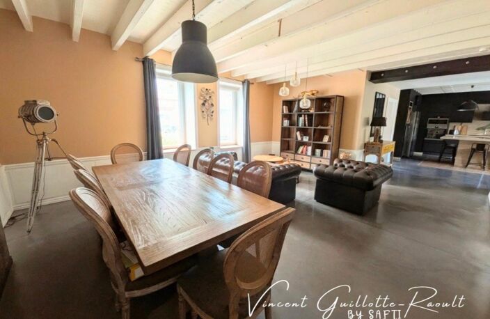 SAINTE-PAZANNE  MAISON DE CARACTÈRE  250 M²  5 CHAMBRES  PISCINE CHAUFFÉE — photo 4