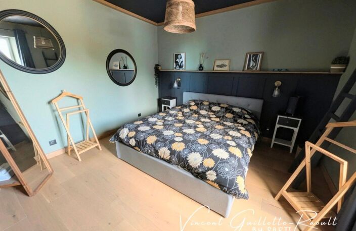 SAINTE-PAZANNE  MAISON DE CARACTÈRE  250 M²  5 CHAMBRES  PISCINE CHAUFFÉE — photo 5