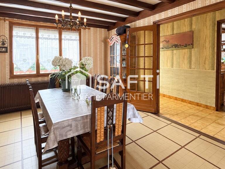 Une maison familiale, de beaux volumes, un grand garage et beaucoup de possibilités à Berck-Plage. — photo 1